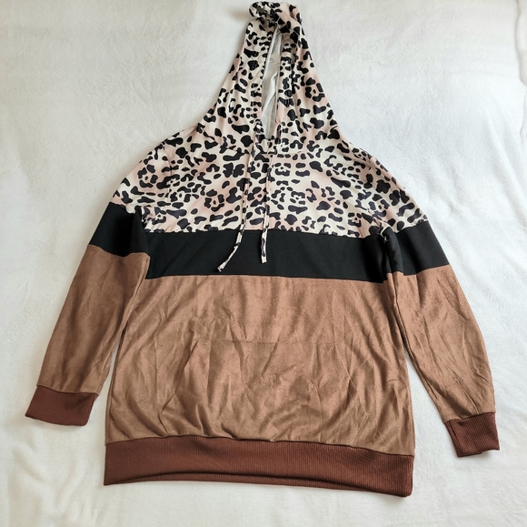 (NWOT) Leopard Print Color Block HoodieNWOT) Leopard Print Color Block - Picture 3 of 3